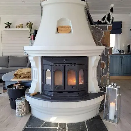 Hytte Pa Sor Senja Med Nydelig Utsikt Og Jacuzzi Dragoy Exterior photo