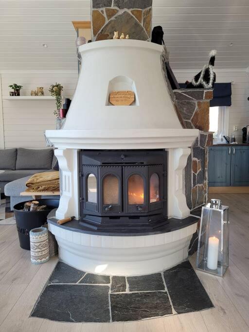 Pa Sor Senja Med Nydelig Utsikt Og Jacuzzi Holiday home