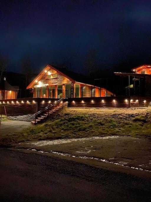 Pa Sor Senja Med Nydelig Utsikt Og Jacuzzi Holiday home *